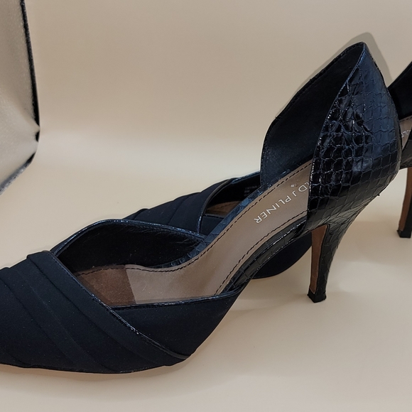 Donald Pliner pump - Picture 2 of 5